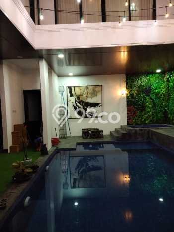 Siap Huni Rumah Mewah 6 Kamar di Sukasari Dekat ke Mana Pun Siap Huni Rumah Mewah 6 Kamar di Sukasari Dekat ke Mana Pun