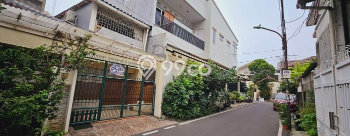 Jual Rumah Luas Elegan Dengan View Cantik di Roxy, Jakarta Pusat Jual Rumah Luas Elegan Dengan View Cantik di Roxy, Jakarta Pusat
