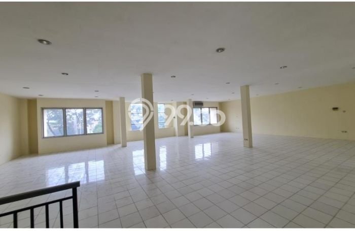 Unit Ruko Dijual di Tangerang LT 240m2 & LB 660m2 Unit Ruko Dijual di Tangerang LT 240m2 & LB 660m2