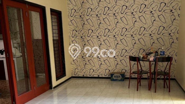 For Sale Rumah 3 Kamar Lokasi Ideal Nyaman dan Strategis di Wiyung For Sale Rumah 3 Kamar Lokasi Ideal Nyaman dan Strategis di Wiyung