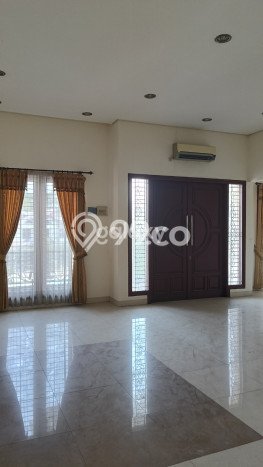 Hunian Cantik Modern Lb 290m2 di Wiyung, Surabaya Hunian Cantik Modern Lb 290m2 di Wiyung, Surabaya