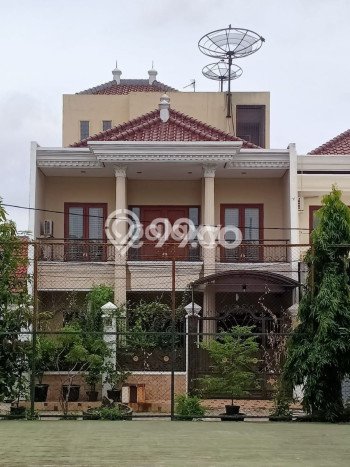 Hunian Cantik Modern Lb 290m2 di Wiyung, Surabaya Hunian Cantik Modern Lb 290m2 di Wiyung, Surabaya