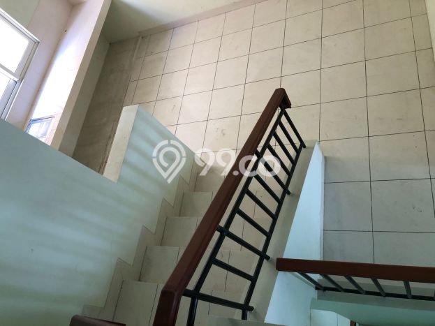 Unit Ruko Disewakan di Gading Serpong di Area Ramai & Strategis Unit Ruko Disewakan di Gading Serpong di Area Ramai & Strategis