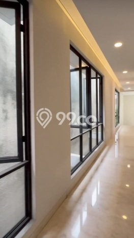 Dijual Rumah Luas Megah Dengan View Eksklusif di Gading Serpong, Tangerang Dijual Rumah Luas Megah Dengan View Eksklusif di Gading Serpong, Tangerang
