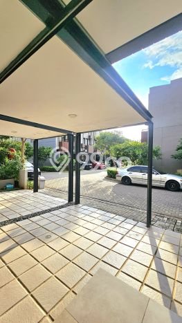 Rumah Luas Asri 3 KT Siap Huni di BSD Tangerang Rumah Luas Asri 3 KT Siap Huni di BSD Tangerang