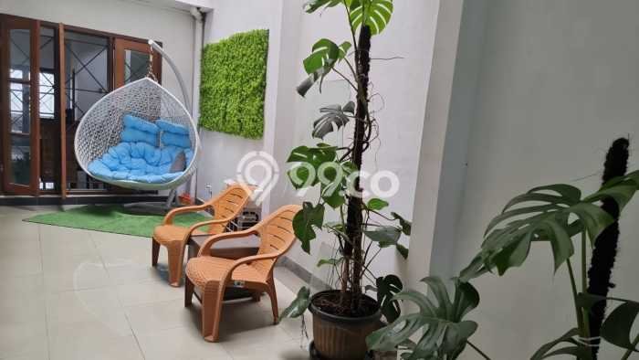 Rumah Elit Modern Tanpa Renovasi di Warung Buncit Jakarta Selatan Rumah Elit Modern Tanpa Renovasi di Warung Buncit Jakarta Selatan