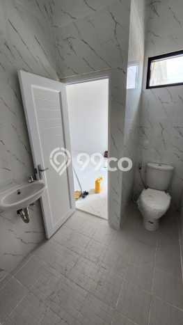 For Sale Rumah 3 Kamar Lokasi Ideal Nyaman dan Strategis di Ciracas For Sale Rumah 3 Kamar Lokasi Ideal Nyaman dan Strategis di Ciracas