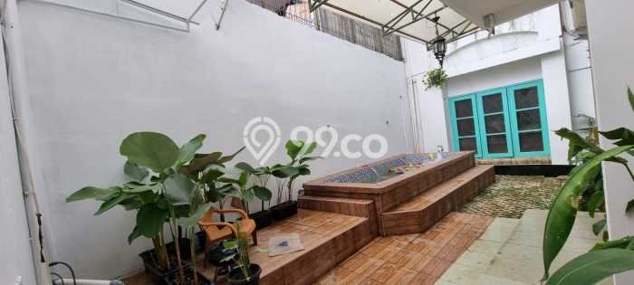 Rumah Elit Modern Tanpa Renovasi di Warung Buncit Jakarta Selatan Rumah Elit Modern Tanpa Renovasi di Warung Buncit Jakarta Selatan