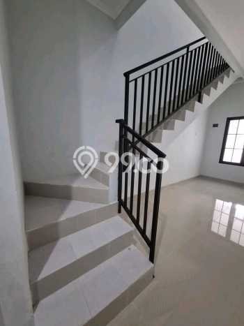 Dijual Rumah 2 Kamar Lokasi Ideal Nyaman dan Strategis di Ciracas Dijual Rumah 2 Kamar Lokasi Ideal Nyaman dan Strategis di Ciracas