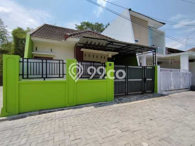 Lokasi strategis! Rumah siap pakai dikontrakkan di Ngaglik LB 70m2 Lokasi strategis! Rumah siap pakai dikontrakkan di Ngaglik LB 70m2