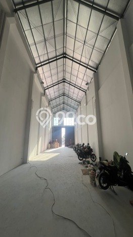 Unit Gudang Paling Strategis di Gamping Sleman dengan LB 650m2 Unit Gudang Paling Strategis di Gamping Sleman dengan LB 650m2