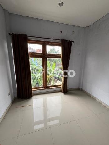 Lokasi strategis! Rumah siap pakai dikontrakkan di Banguntapan LB 180m2 Lokasi strategis! Rumah siap pakai dikontrakkan di Banguntapan LB 180m2