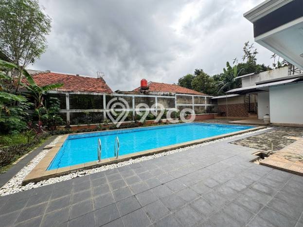 Rumah Luxury Modern Tanpa Renovasi di Lebak Bulus Jakarta Selatan Rumah Luxury Modern Tanpa Renovasi di Lebak Bulus Jakarta Selatan