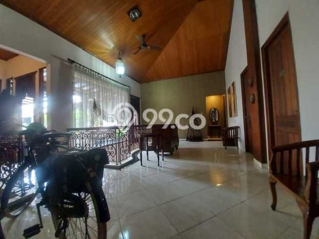 Rumah Luxury di Jakarta Selatan Strategis Kondisi Baik Rumah Luxury di Jakarta Selatan Strategis Kondisi Baik