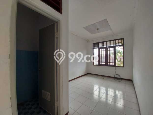 Rumah di Cinere, Siap Huni, LT 240m² Rumah di Cinere, Siap Huni, LT 240m²