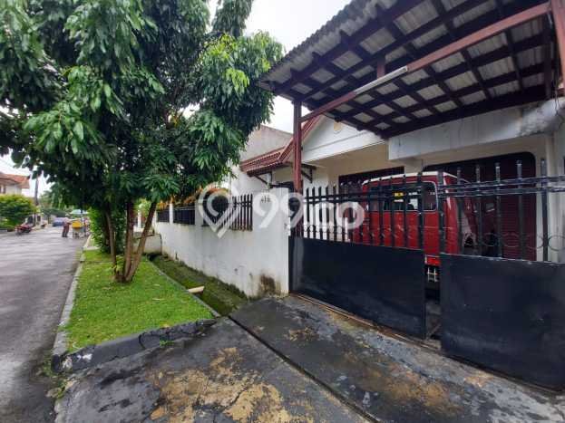Rumah di Cinere, Siap Huni, LT 240m² Rumah di Cinere, Siap Huni, LT 240m²