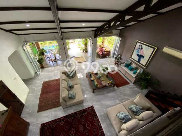 Dijual Rumah Mewah Exclusive di Cilandak, Jakarta Selatan Dijual Rumah Mewah Exclusive di Cilandak, Jakarta Selatan