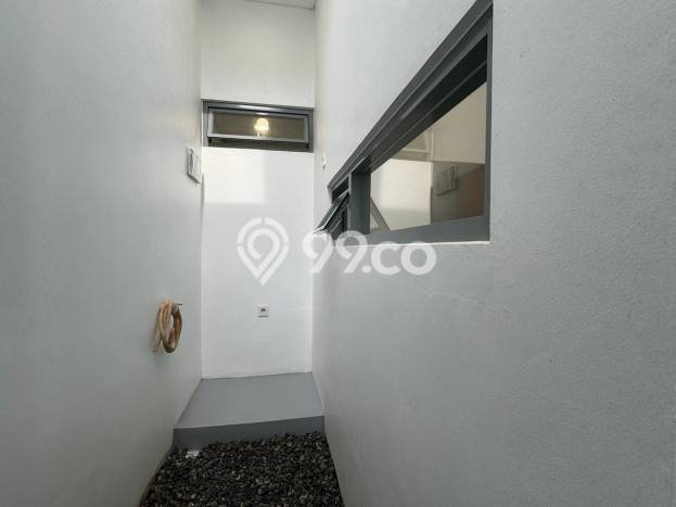 Rumah Luas Asri 3 KT Siap Huni di Lebak Bulus Jakarta Selatan Rumah Luas Asri 3 KT Siap Huni di Lebak Bulus Jakarta Selatan