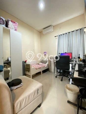 For Sale Rumah 2 Kamar Lokasi Ideal Bagus dan Strategis di Cinere For Sale Rumah 2 Kamar Lokasi Ideal Bagus dan Strategis di Cinere