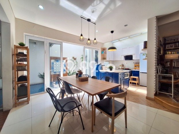 Rumah Mewah LB 290m2 Siap Huni Desain Elegan di Lebak Bulus, Jakarta Selatan Rumah Mewah LB 290m2 Siap Huni Desain Elegan di Lebak Bulus, Jakarta Selatan