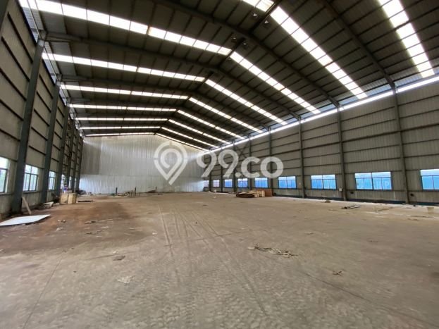 Gudang Disewa di Bekasi dengan LB 2000m2 Area Komersial Ramai Gudang Disewa di Bekasi dengan LB 2000m2 Area Komersial Ramai