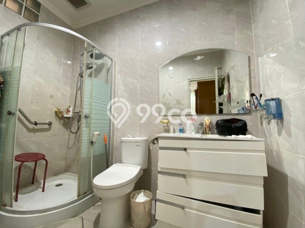Rumah Mewah Dijual LT 208m2 di Cinere, Depok Rumah Mewah Dijual LT 208m2 di Cinere, Depok