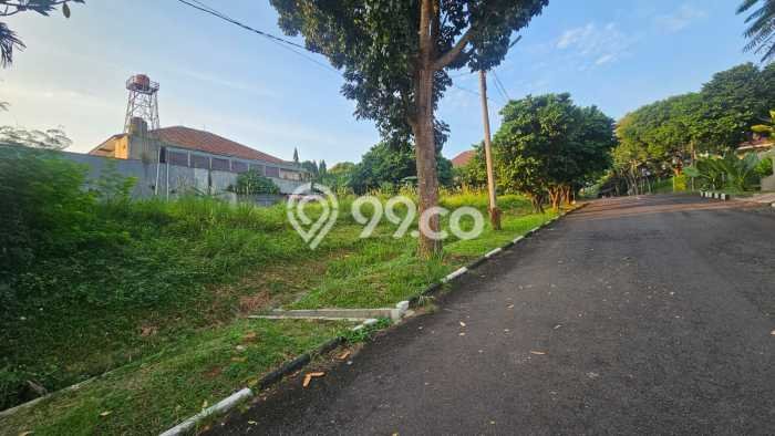 Kavling Tanah Dijual di Cinere, Depok, Luas 1030m2 Area Strategis Kavling Tanah Dijual di Cinere, Depok, Luas 1030m2 Area Strategis