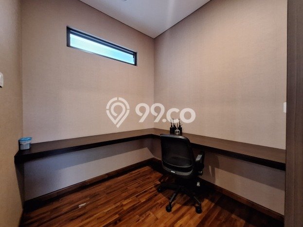 Rumah Elit Modern Tanpa Renovasi di Lebak Bulus Jakarta Selatan Rumah Elit Modern Tanpa Renovasi di Lebak Bulus Jakarta Selatan