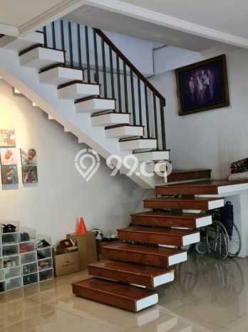 Jual Rumah Luas Elegan Dengan View Eksklusif di Lebak Bulus, Jakarta Selatan Jual Rumah Luas Elegan Dengan View Eksklusif di Lebak Bulus, Jakarta Selatan
