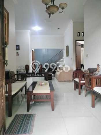 Rumah Strategis Modern Lb 100m2 di Ciputat, Tangerang Selatan Rumah Strategis Modern Lb 100m2 di Ciputat, Tangerang Selatan