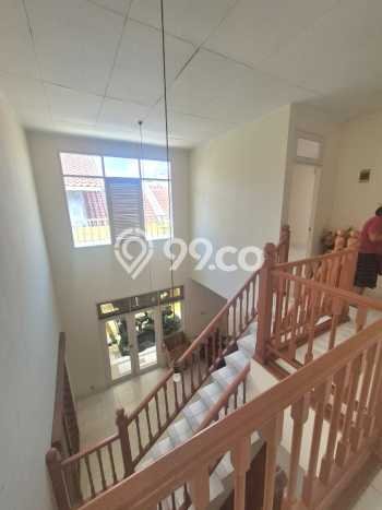 Rumah Elit LB 160m2 Siap Pakai Desain Elegan di Bintaro, Tangerang Selatan Rumah Elit LB 160m2 Siap Pakai Desain Elegan di Bintaro, Tangerang Selatan