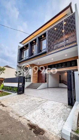 Hunian Mewah LB 390m2 Siap Huni Desain Elegan di Bintaro, Tangerang Selatan Hunian Mewah LB 390m2 Siap Huni Desain Elegan di Bintaro, Tangerang Selatan