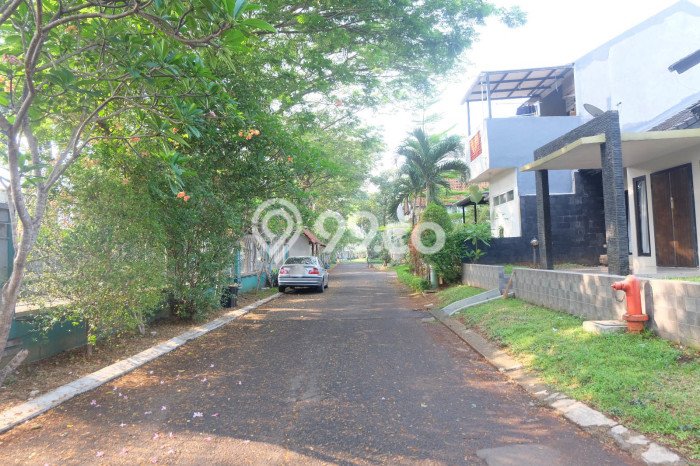 Jual Rumah Eksklusif 2 KT di Bintaro, Tangerang Selatan Jual Rumah Eksklusif 2 KT di Bintaro, Tangerang Selatan
