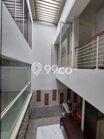 Ready to Use! Luxury House LT 136m2 Desain Elegan di Bintaro Ready to Use! Luxury House LT 136m2 Desain Elegan di Bintaro