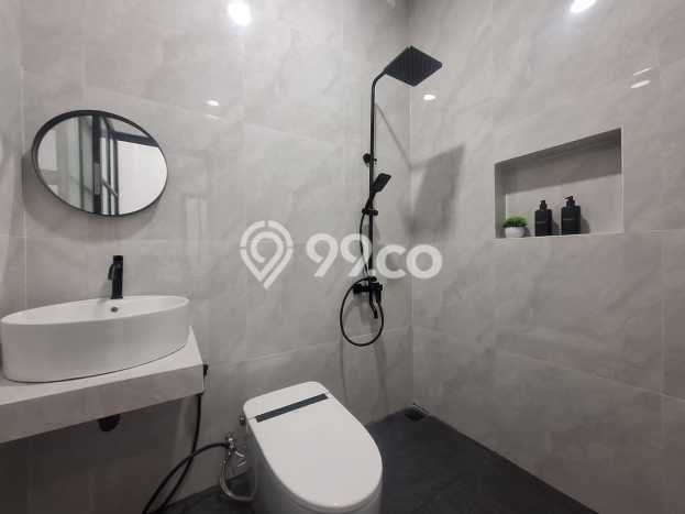 Dijual Rumah 4 Kamar Lokasi Ideal Bagus dan Strategis di Serpong Utara Dijual Rumah 4 Kamar Lokasi Ideal Bagus dan Strategis di Serpong Utara