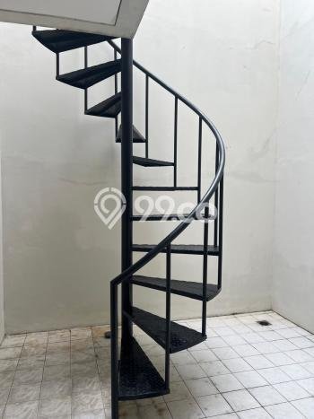 Hunian Elit LB 180m2 Siap Huni Desain Elegan di Bintaro, Tangerang Selatan Hunian Elit LB 180m2 Siap Huni Desain Elegan di Bintaro, Tangerang Selatan