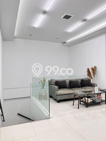 Hunian Mewah LB 200m2 Siap Huni Desain Elegan di Bintaro, Tangerang Selatan Hunian Mewah LB 200m2 Siap Huni Desain Elegan di Bintaro, Tangerang Selatan