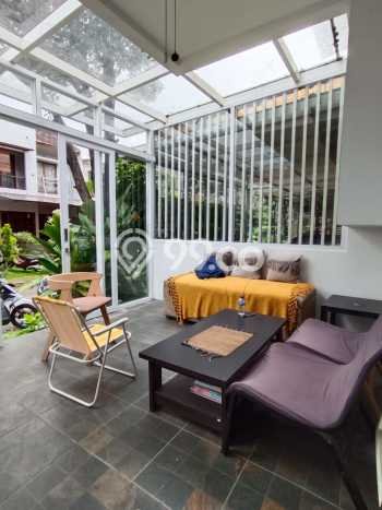 Rumah Luas Asri 4 KT Siap Huni di Bintaro Tangerang Selatan Rumah Luas Asri 4 KT Siap Huni di Bintaro Tangerang Selatan