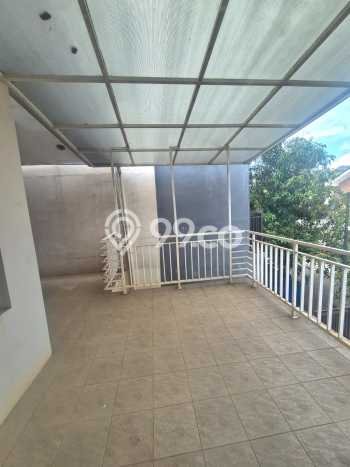 Rumah Elit LB 150m2 Siap Huni Desain Elegan di Bintaro, Tangerang Selatan Rumah Elit LB 150m2 Siap Huni Desain Elegan di Bintaro, Tangerang Selatan
