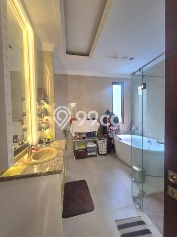 Rumah Luxury Modern Siap Huni di Bintaro Tangerang Selatan Rumah Luxury Modern Siap Huni di Bintaro Tangerang Selatan