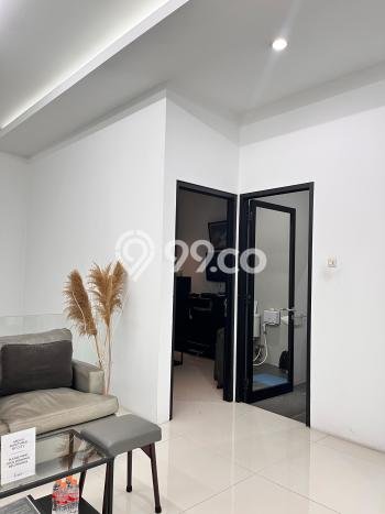 Hunian Mewah LB 200m2 Siap Huni Desain Elegan di Bintaro, Tangerang Selatan Hunian Mewah LB 200m2 Siap Huni Desain Elegan di Bintaro, Tangerang Selatan