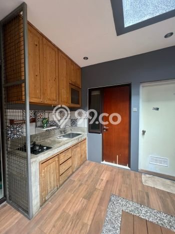 For Sale Rumah 3 Kamar Lokasi Strategis Bagus dan Strategis di Ciputat Timur For Sale Rumah 3 Kamar Lokasi Strategis Bagus dan Strategis di Ciputat Timur