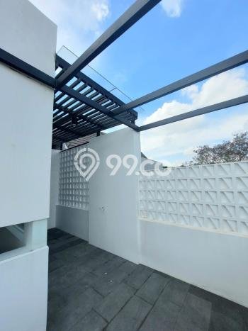 For Sale! Luxury House LT 210m2 Desain Elegan di Bintaro For Sale! Luxury House LT 210m2 Desain Elegan di Bintaro