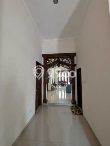 Ready to Use! Premium House LT 897m2 Desain Elegan di Pesanggrahan Ready to Use! Premium House LT 897m2 Desain Elegan di Pesanggrahan