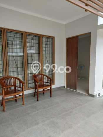 Rumah Elit LB 150m2 Siap Huni Desain Elegan di Bintaro, Tangerang Selatan Rumah Elit LB 150m2 Siap Huni Desain Elegan di Bintaro, Tangerang Selatan
