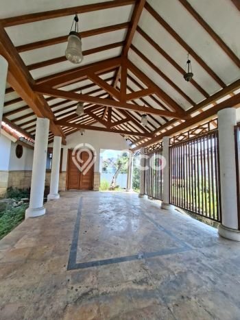 Rumah Mewah LB 600m2 Siap Pakai Desain Elegan di Bintaro, Jakarta Selatan Rumah Mewah LB 600m2 Siap Pakai Desain Elegan di Bintaro, Jakarta Selatan