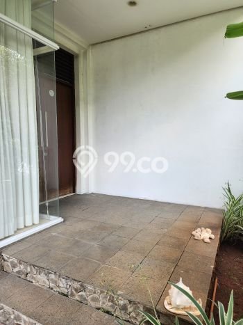 Rumah Eksklusif Siap Huni LT 180m2 di BSD, Tangerang Selatan Rumah Eksklusif Siap Huni LT 180m2 di BSD, Tangerang Selatan