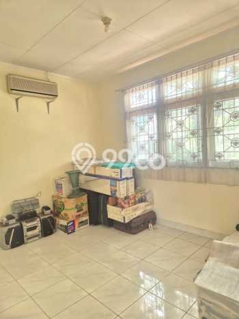 Rumah Elit LB 160m2 Siap Pakai Desain Elegan di Bintaro, Tangerang Selatan Rumah Elit LB 160m2 Siap Pakai Desain Elegan di Bintaro, Tangerang Selatan