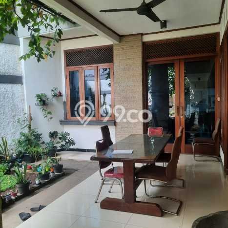 Hunian Mewah LB 230m2 Siap Pakai Desain Elegan di Bintaro, Tangerang Selatan Hunian Mewah LB 230m2 Siap Pakai Desain Elegan di Bintaro, Tangerang Selatan
