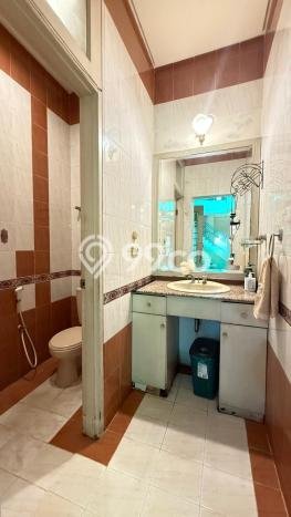 Rumah Luxury Modern Siap Huni di Bintaro Tangerang Selatan Rumah Luxury Modern Siap Huni di Bintaro Tangerang Selatan